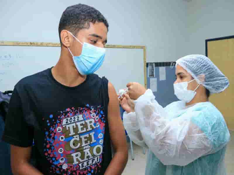 estudantes-da-rede-estadual-participam-de-acao-social-de-saude-e-cidadania