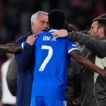 José Mourinho evita citar Vini Jr, mas afirma: “Não tem sido fácil lidar emocionalmente”