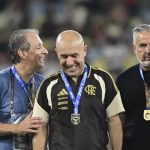 Título alivia ambiente, e Flamengo tenta virar a página para absorver ideias de Leonardo Jardim