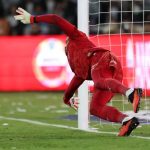 A noite de Carlos Miguel: goleiro faz seu maior jogo pelo Palmeiras e é exaltado como herói da vaga